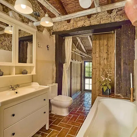 Villa Sleeps 6