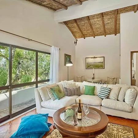 Sleeps 6
