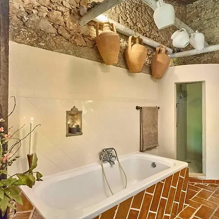 فيلة Sleeps 6