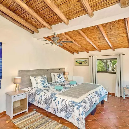 Sleeps 6 فيلة