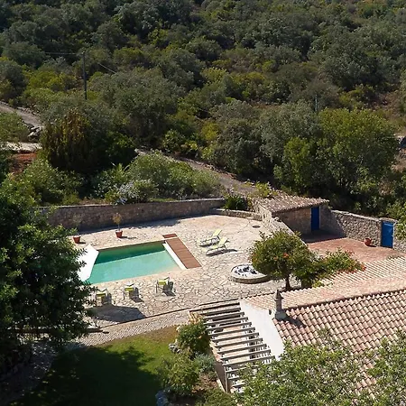 Sleeps 6 *